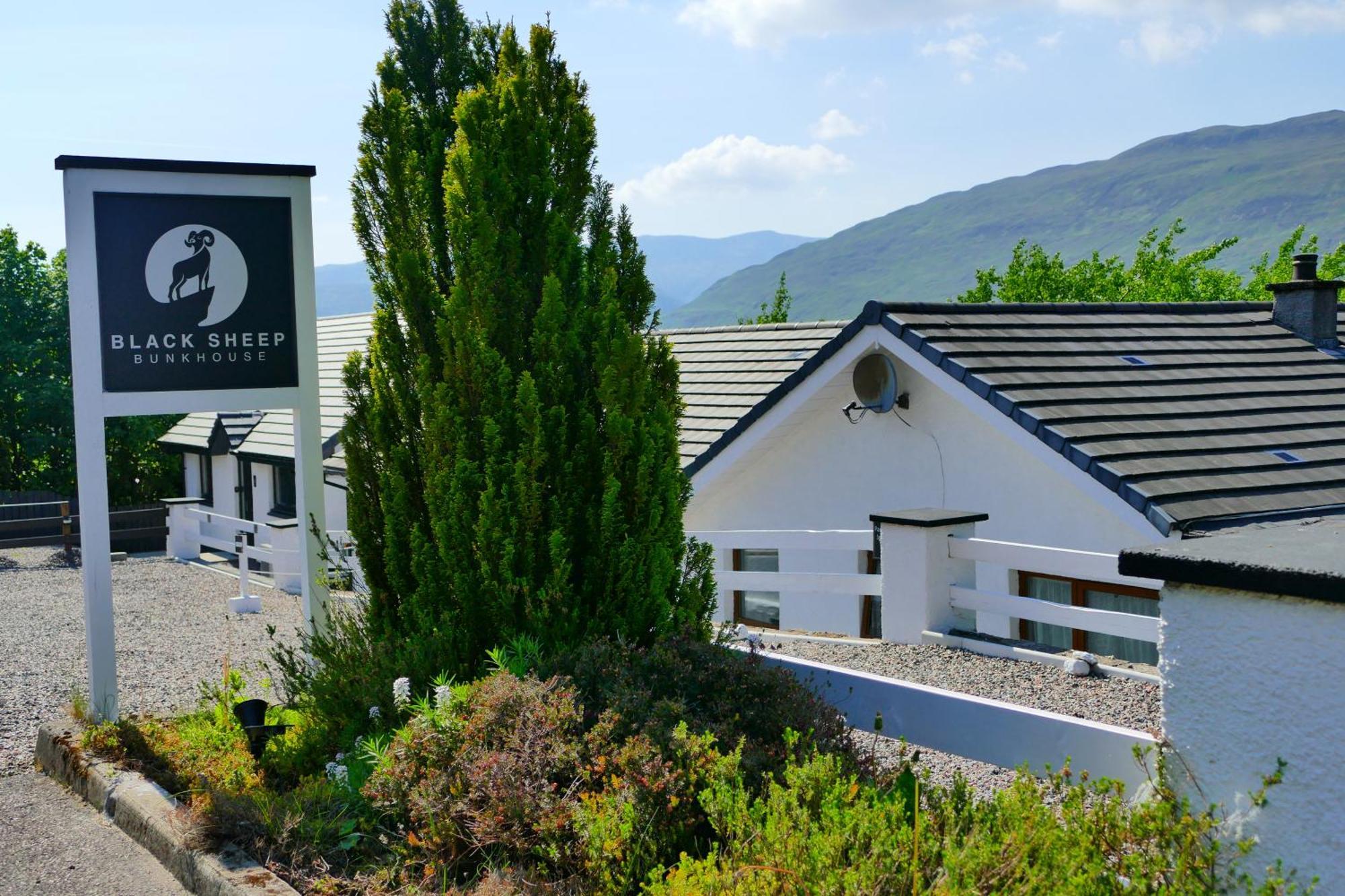 Black Sheep Bunkhouse Fort William Exterior foto